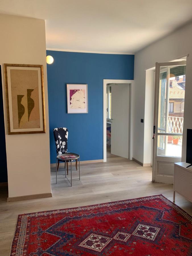 Apartment San Donato District Colourful *