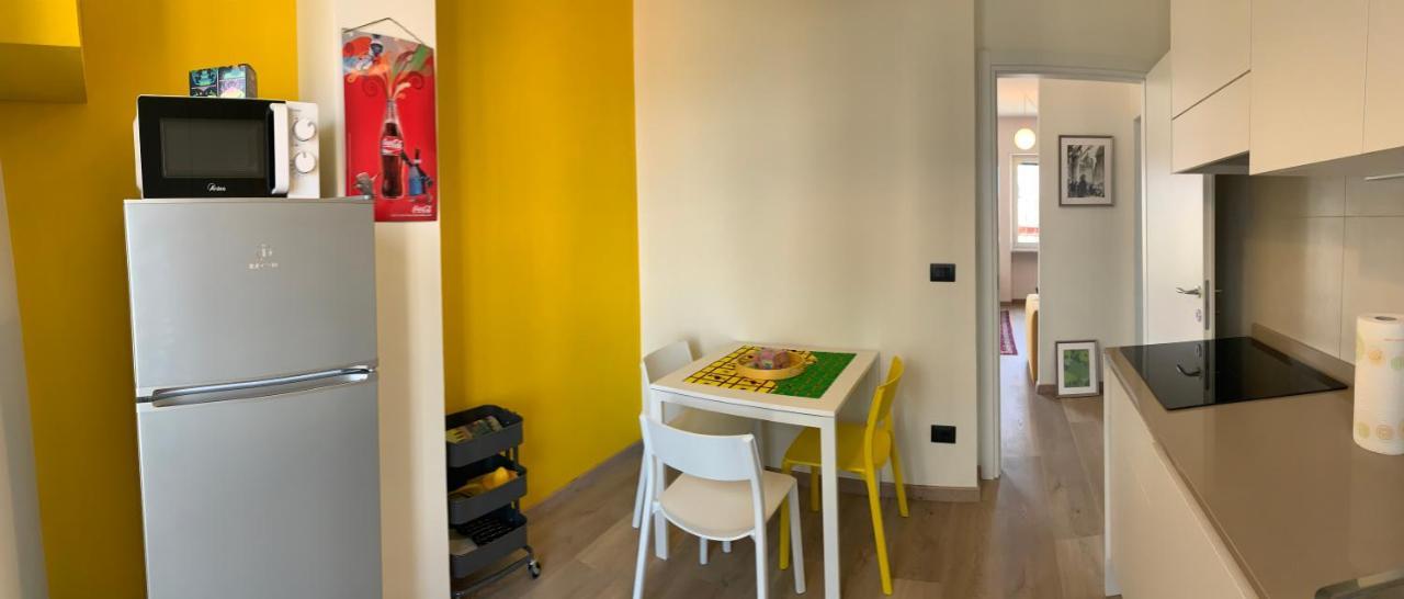 San Donato District Colourful Apartment *